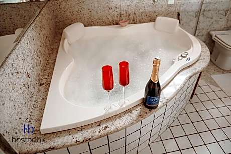 Casarão do Bosque a 200 m da praia | ROUR218