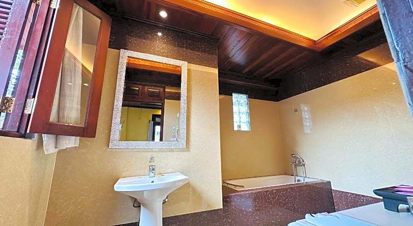 Villa Phonethip Mekong Riverside