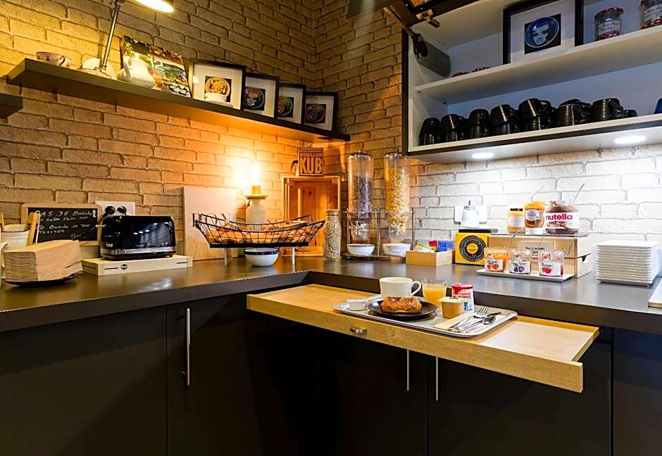 B&B HOTEL Reims Centre Erlon