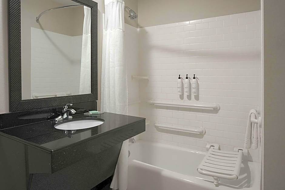 Fairfield Inn & Suites by Marriott Louisville East