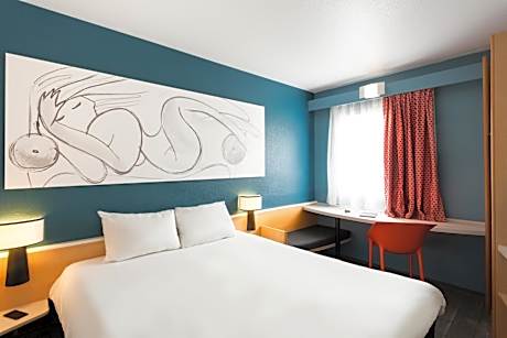 Standard Room with 1 Double Bed