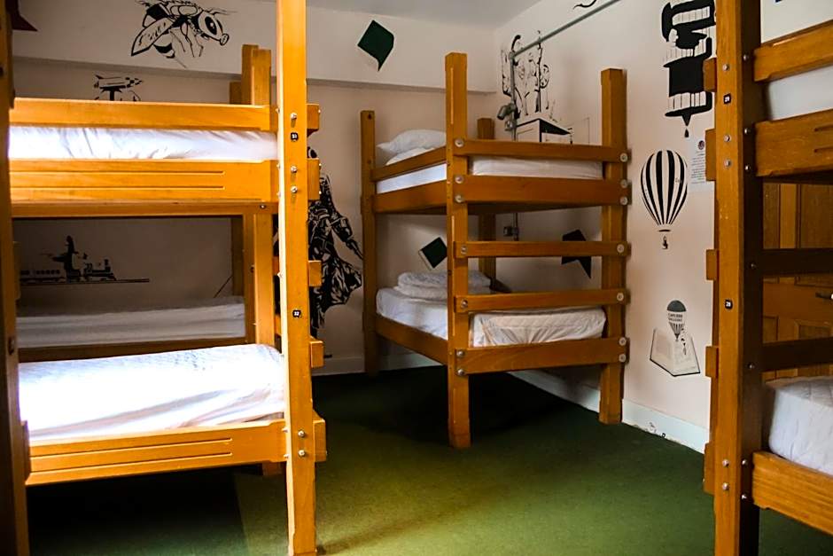 The Full Moon Backpackers