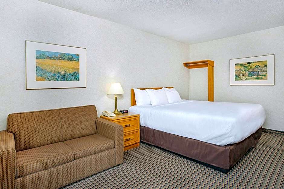 Travelodge by Wyndham Bridgewater