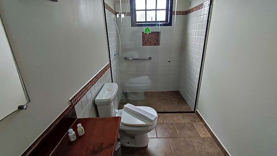 Pousada Além das Formas - Acesso a cachoeiras e gruta encantada