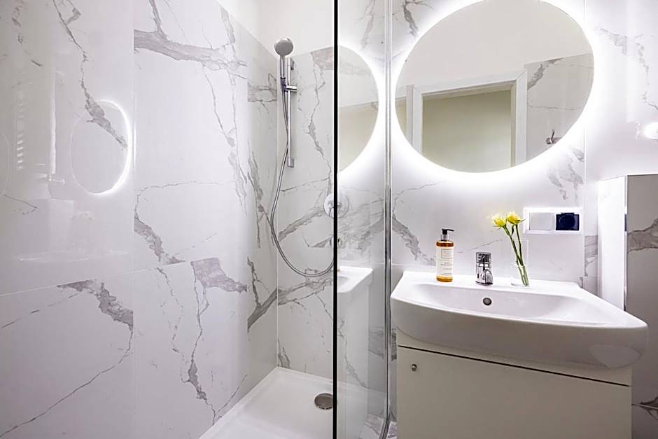 Riviera Residence Apartments