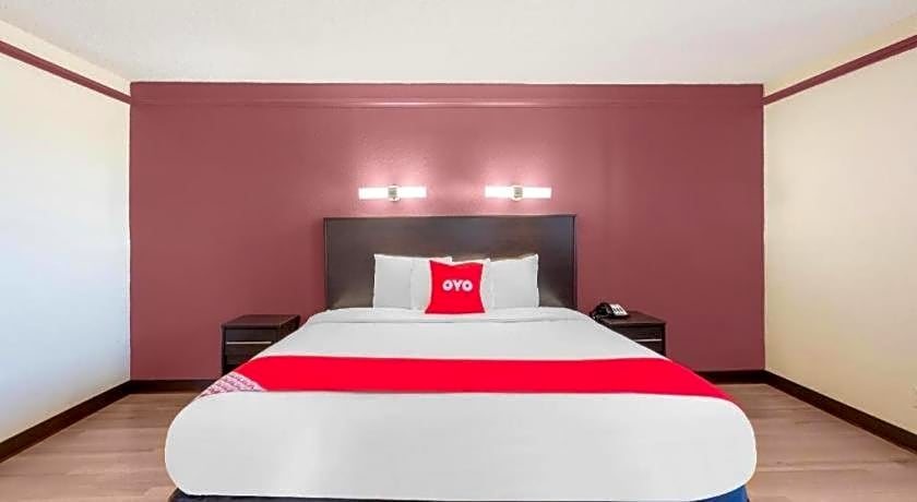OYO Hotel Tulsa N Sheridan Rd & Airport
