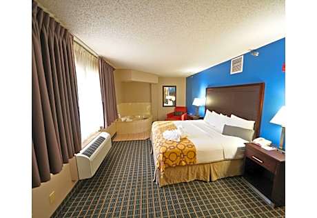 Studio King Suite with Sofa Bed and Jetted Tub - Non-Smoking