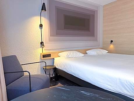 Standard Room with Double or Twin Bed