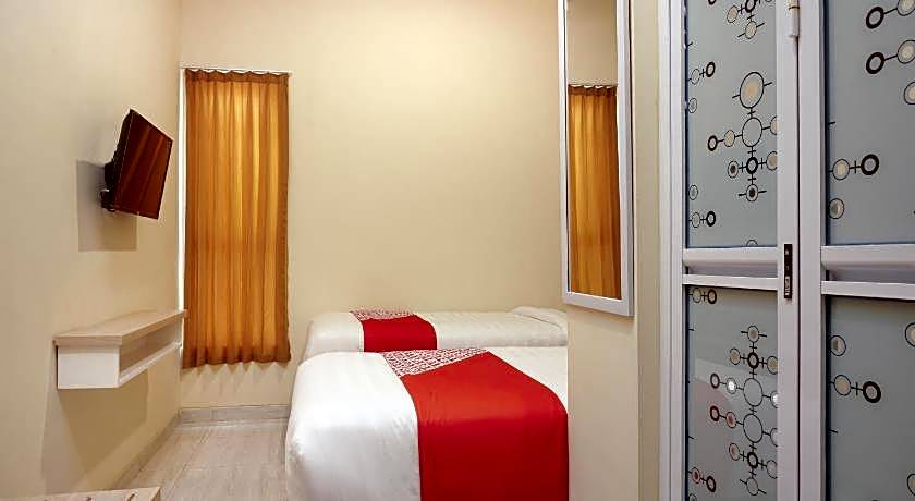 Hotel O DeHome Family