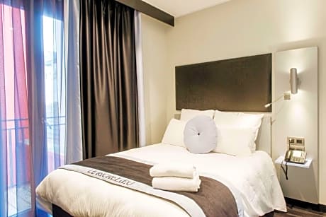 Standard Single Room with Double Bed Train Side