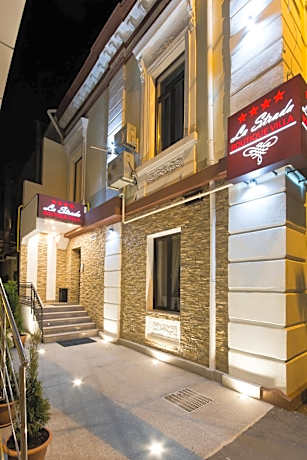 La Strada Boutique Villa