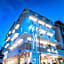 White Suite & Apartments
