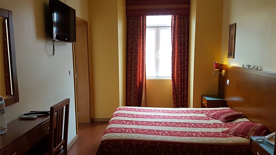 Grande Pensao Residencial Alcobia