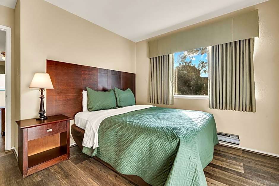 Scottish Fairway Inn