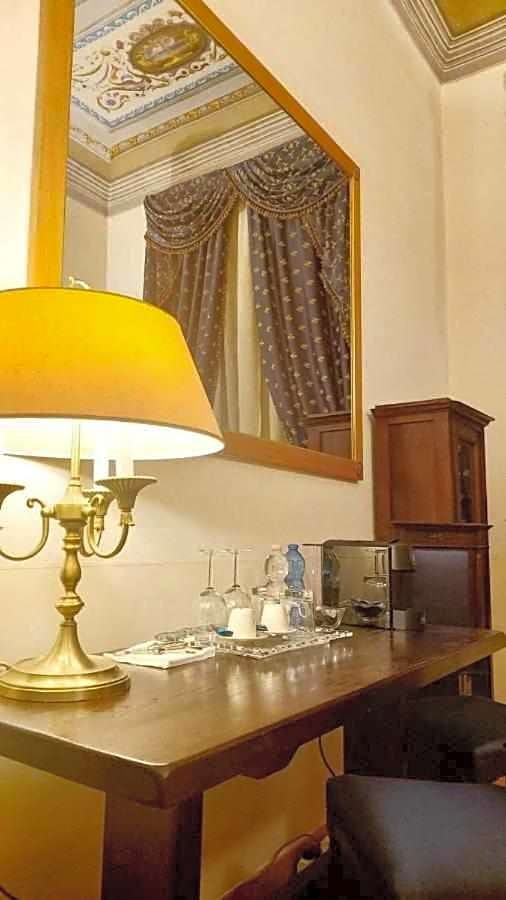 Tornabuoni La Petite Suite