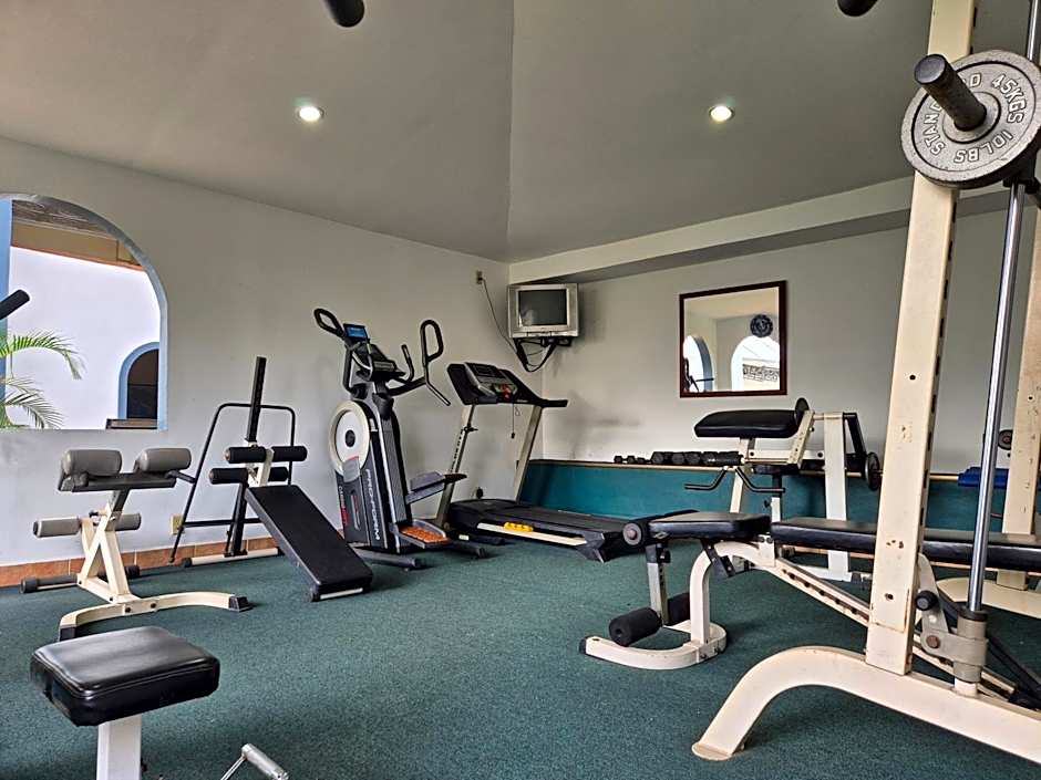 Hotel Santo Tomas / Historical Property