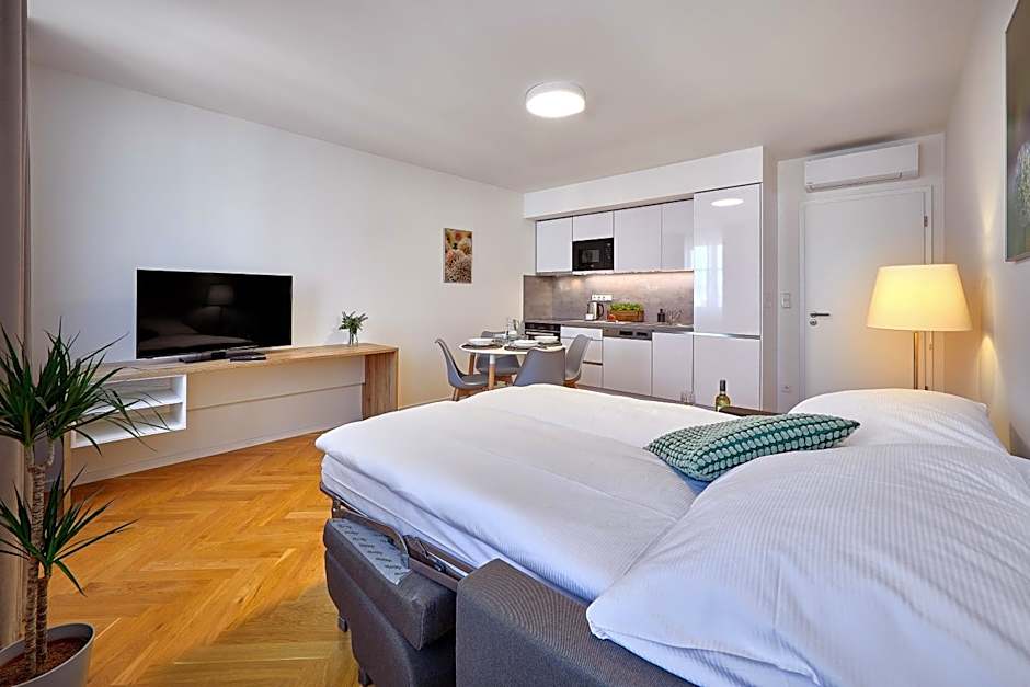 DownTown Suites Rubesova