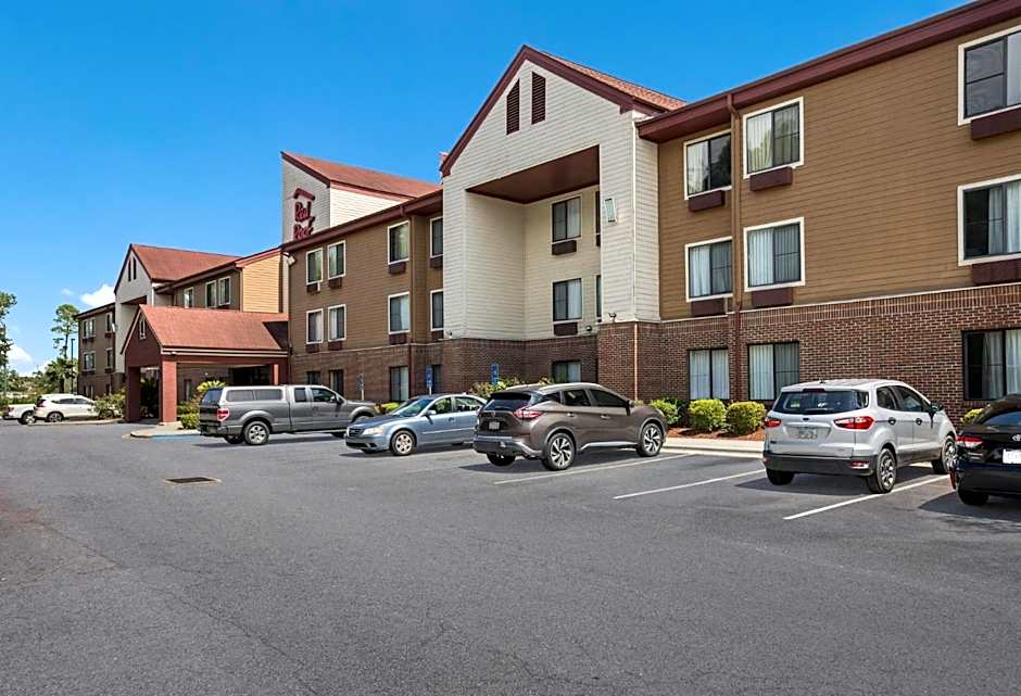Red Roof Inn & Suites Savannah Airport