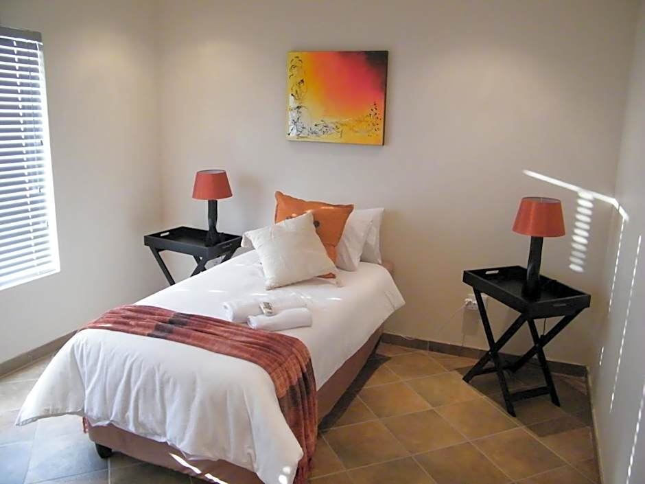 Airport Lodge Guest House