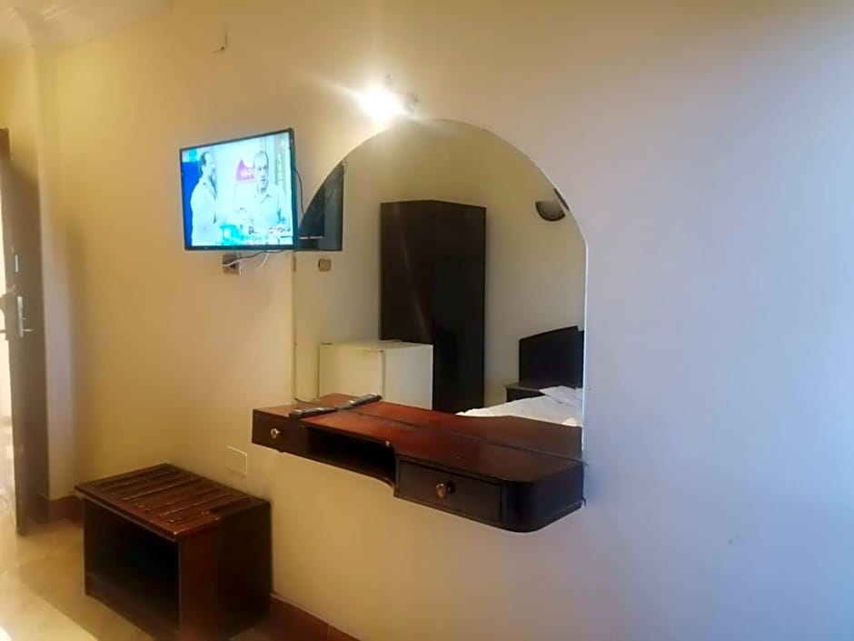 Eiffel Hotel Hurghada