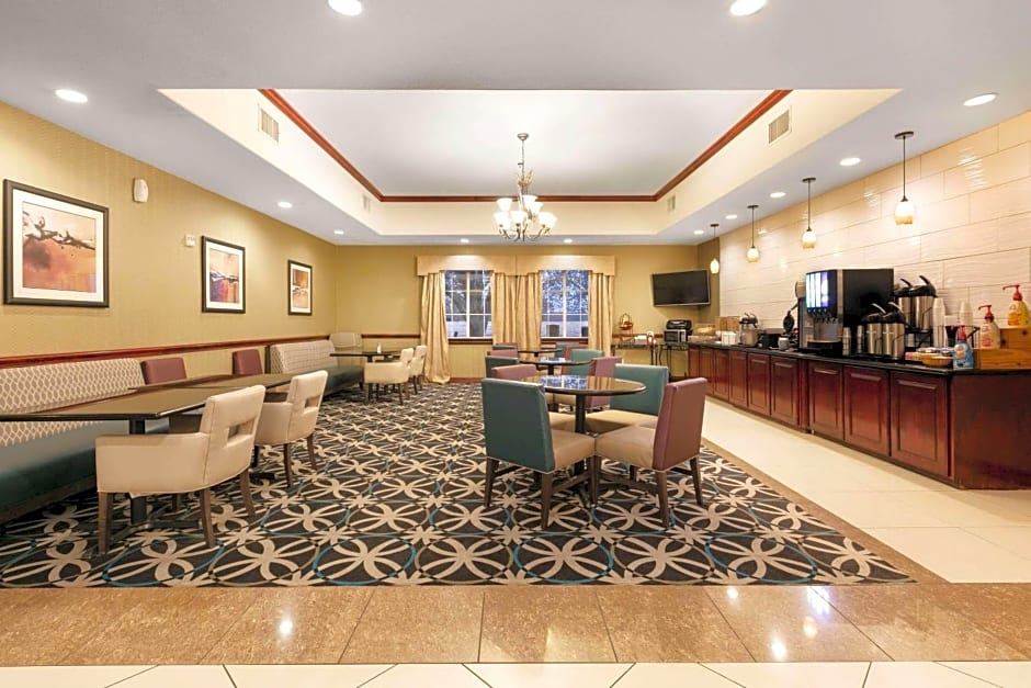 La Quinta Inn & Suites by Wyndham Lindale