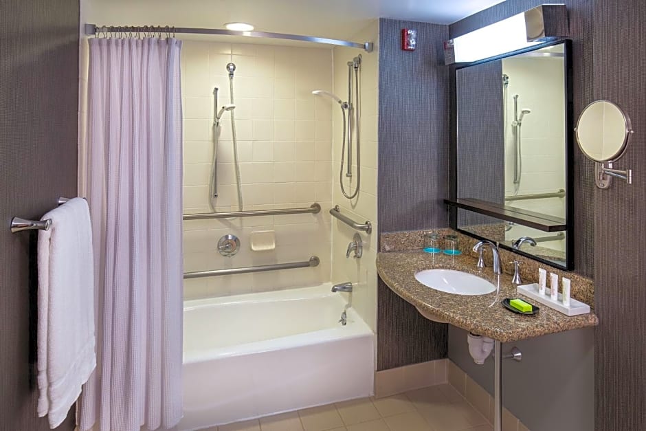 Le Meridien Boston Cambridge