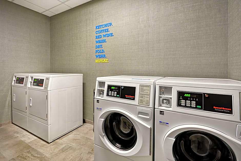 Tru by Hilton Denver, PA