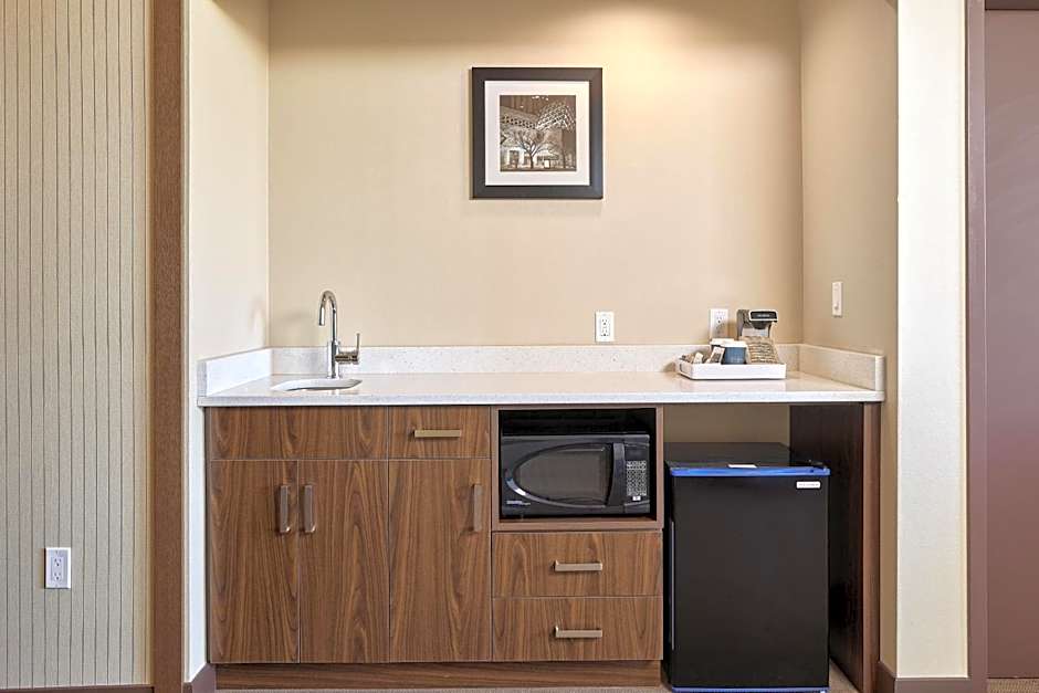 Four Points by Sheraton Sherwood Park