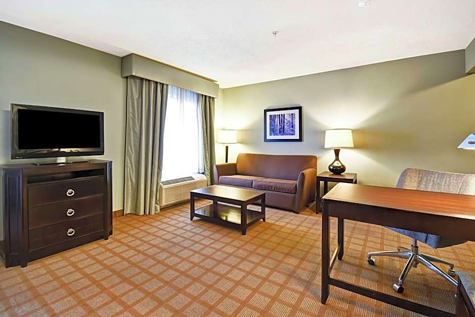 Hampton Inn By Hilton And Suites Detroit/Canton