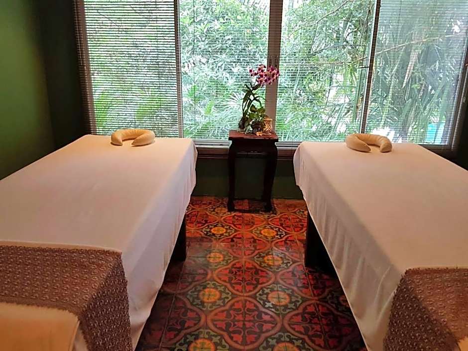 Sino House Phuket Hotel - SHA Plus