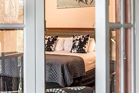 King Suite with Spa Bath