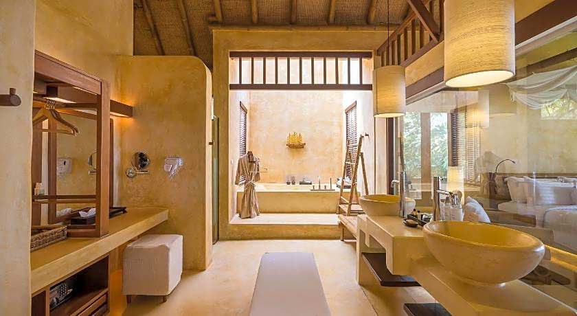 High Season Pool Villa & Spa