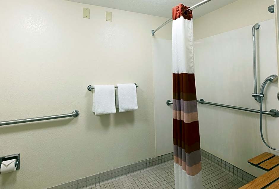 Red Roof PLUS+ Pittsburgh South - Airport