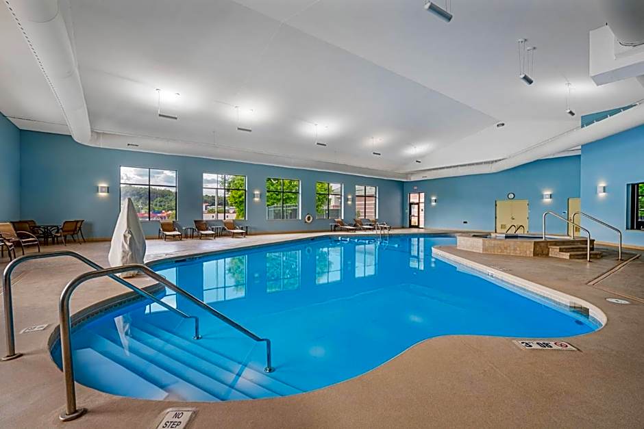 Holiday Inn Express Breezewood By IHG