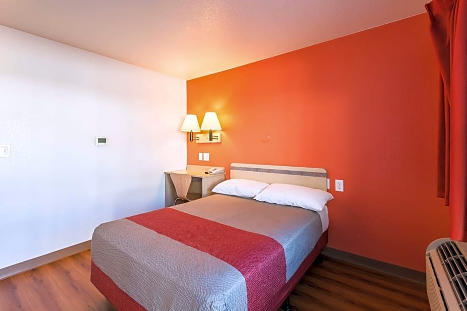 Motel 6-Reno, NV - West