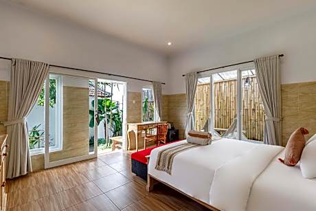 Deluxe Garden View Room