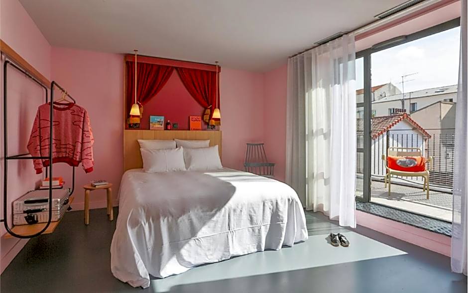 MOB HOTEL Paris Les Puces