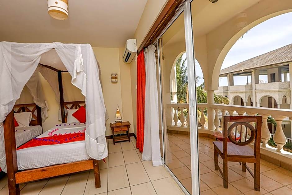 CityBlue Creekside Hotel & Suites