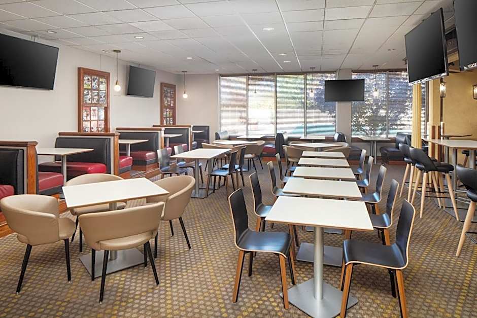 Holiday Inn Weirton-Steubenville Area By IHG