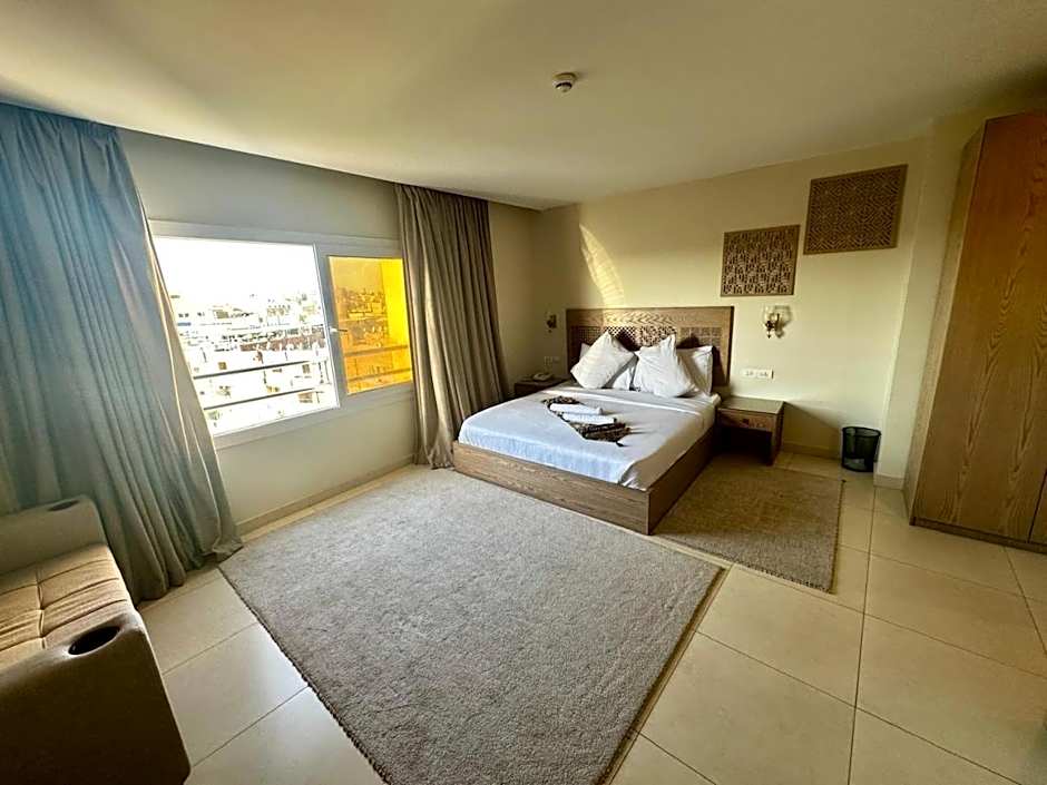 DouDou Pyramids View Hotel