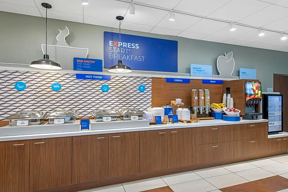 Holiday Inn Express And Suites Wildwood The Villages By IHG
