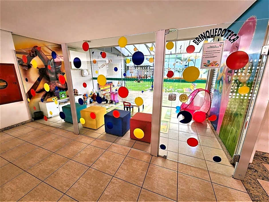 Res Ingrid Bloco B AP 910 · Apartamento completo de 2 quartos.