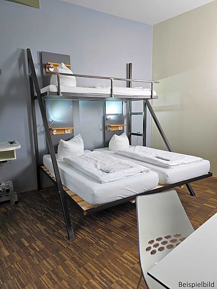 Photo 1 sur 4 de Triple Room with Private Bathroom