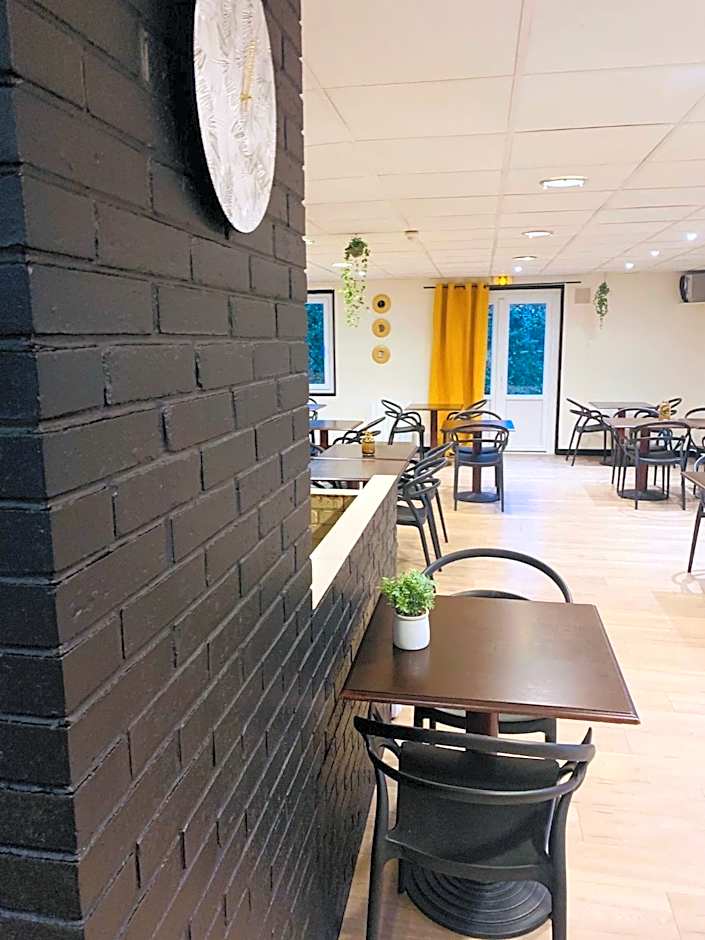 Hôtel inn design Sancé