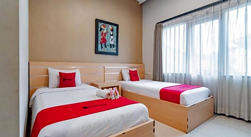 RedDoorz near Lembang Park & Zoo 2