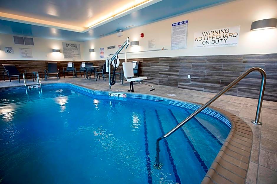 Fairfield Inn & Suites by Marriott Detroit Lakes