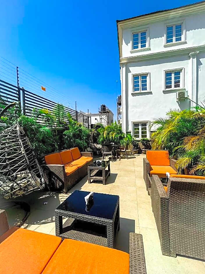 Tranquil Mews Hotel