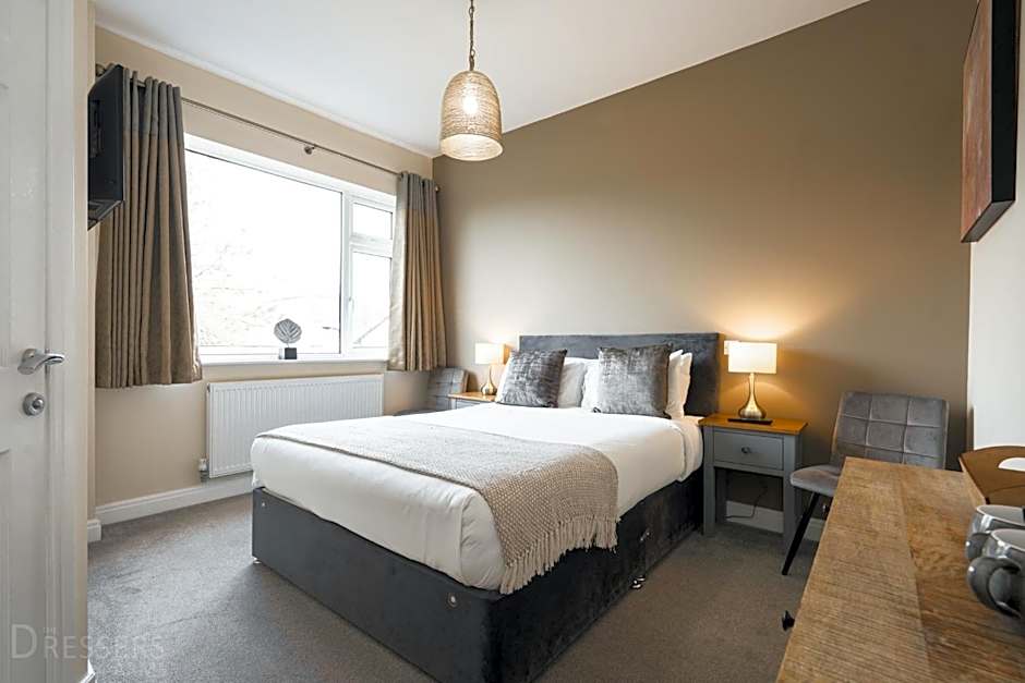 Rooms at The Dressers Arms