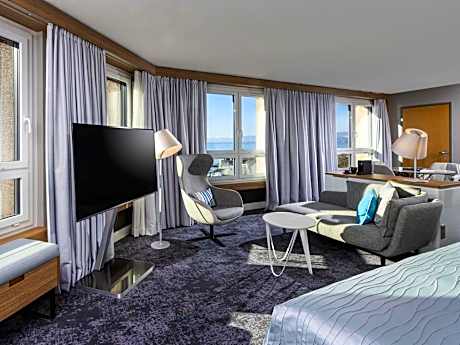 Junior Suite with Lake View