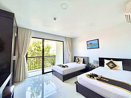 Superior Twin Room with City View